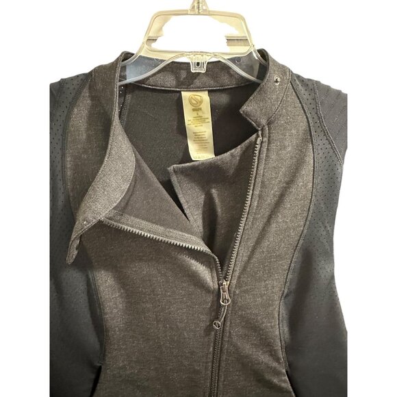 ๐ 2/$20 ๐ Black and Gray Diagonal Zip Athletic Wear Jacket sz L - Picture 5 of 7